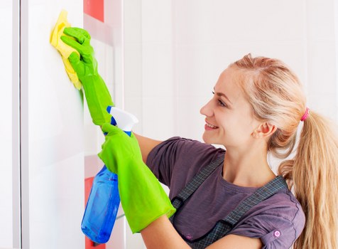 Professional Harefield carpet cleaners restoring a living room carpet