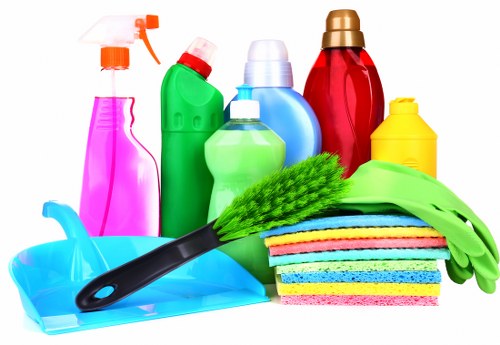 Professional steam carpet cleaning in a Harefield home